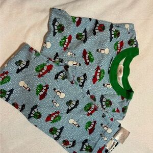 Hanna andersson pajamas
Size 130